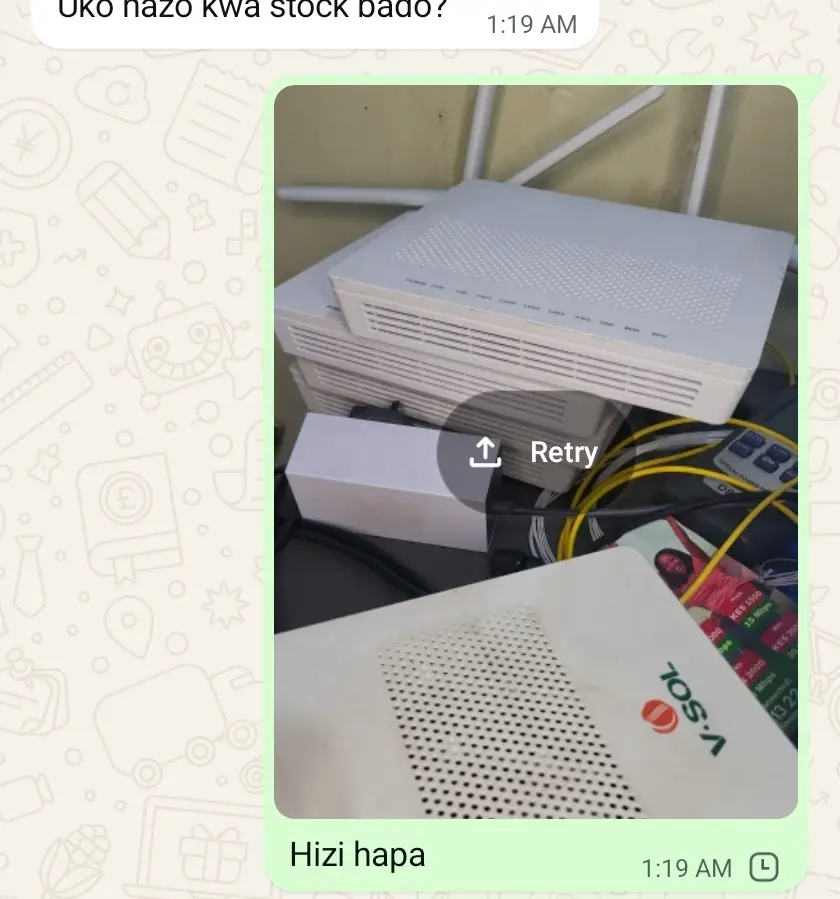 Photo of retry button on whatsapp images. Whatsapp is not uploading images error